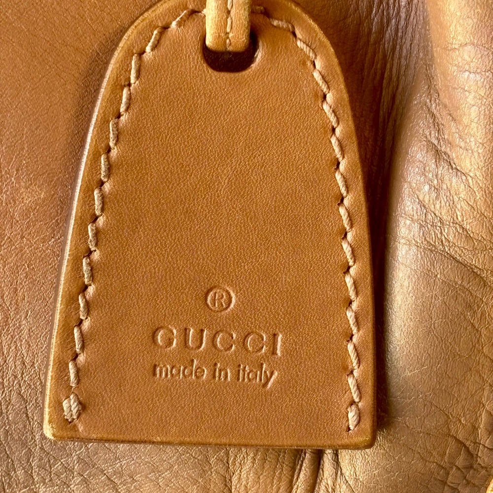 AUTHENTIC GUCCI VINTAGE CARMEL/TAN TOTE BAG W/POUCH-ADDED CHAINS-MADE IN ITALY - Picture 13 of 14